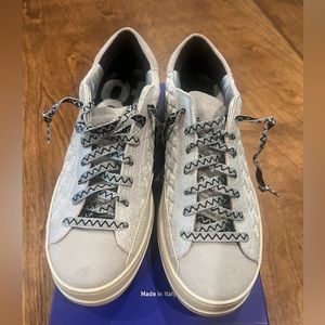 P448 THE JOHN. Worn Once. W40